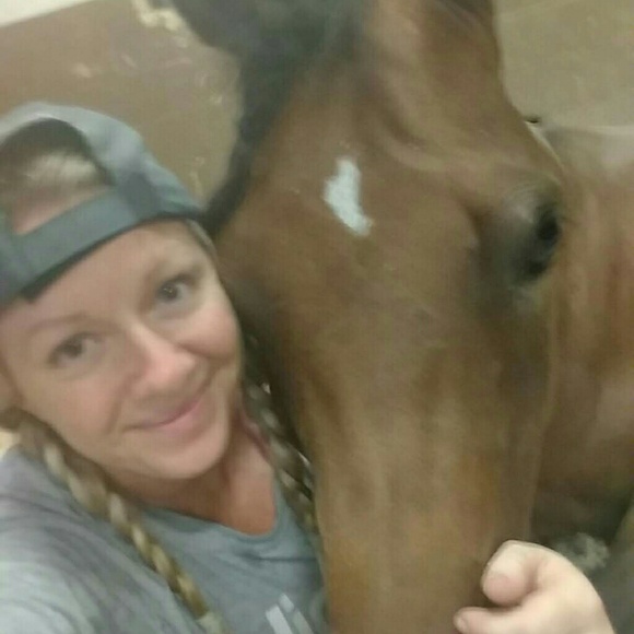 Meet your Posher, Louise - Picture 4 of 4